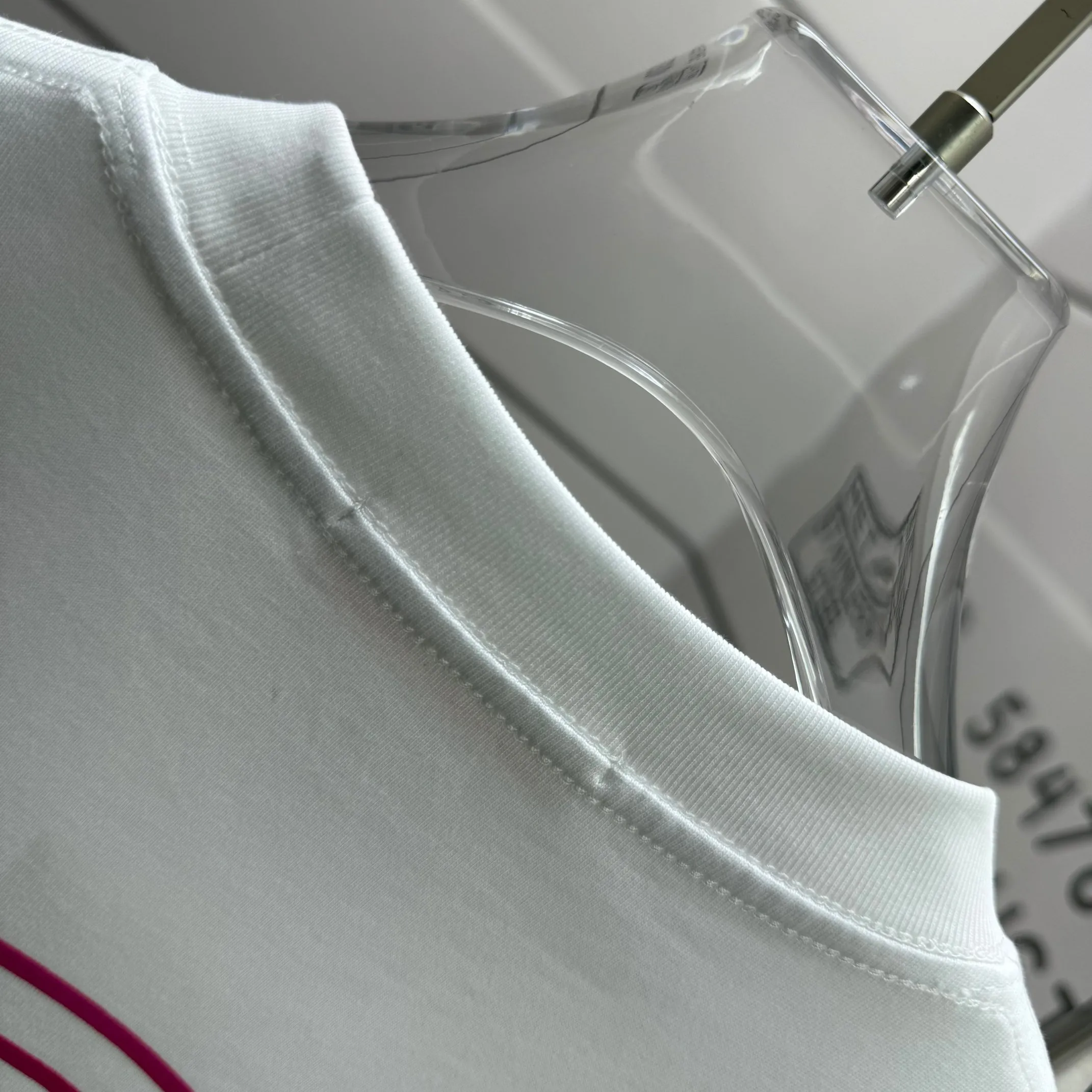 #Valent*Valent*Tino 2026 Spring and Summer New Arrival Classic letter flocking technology Customized double yarn plain cotton fabric Short-sleeved T-shirt Men and women Same Style Color: White Black Size: S (90-130 pounds) M (120-150 pounds) L (140-165 pounds) XL (160-180 pounds) XXL (180-210 pounds)